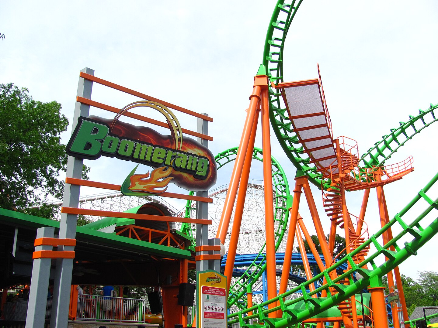 Six Flags St. Louis – Public domain
